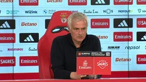 Mourinho responde a jornalista espanhol: «Tu estás a falar do Real Madrid, eu estou a falar do Benfica...»